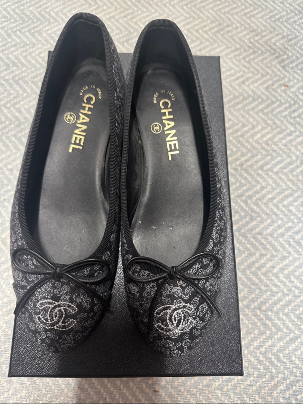 CHANEL Black denim  CC Logo Ballet Flats - Picture 10 of 11